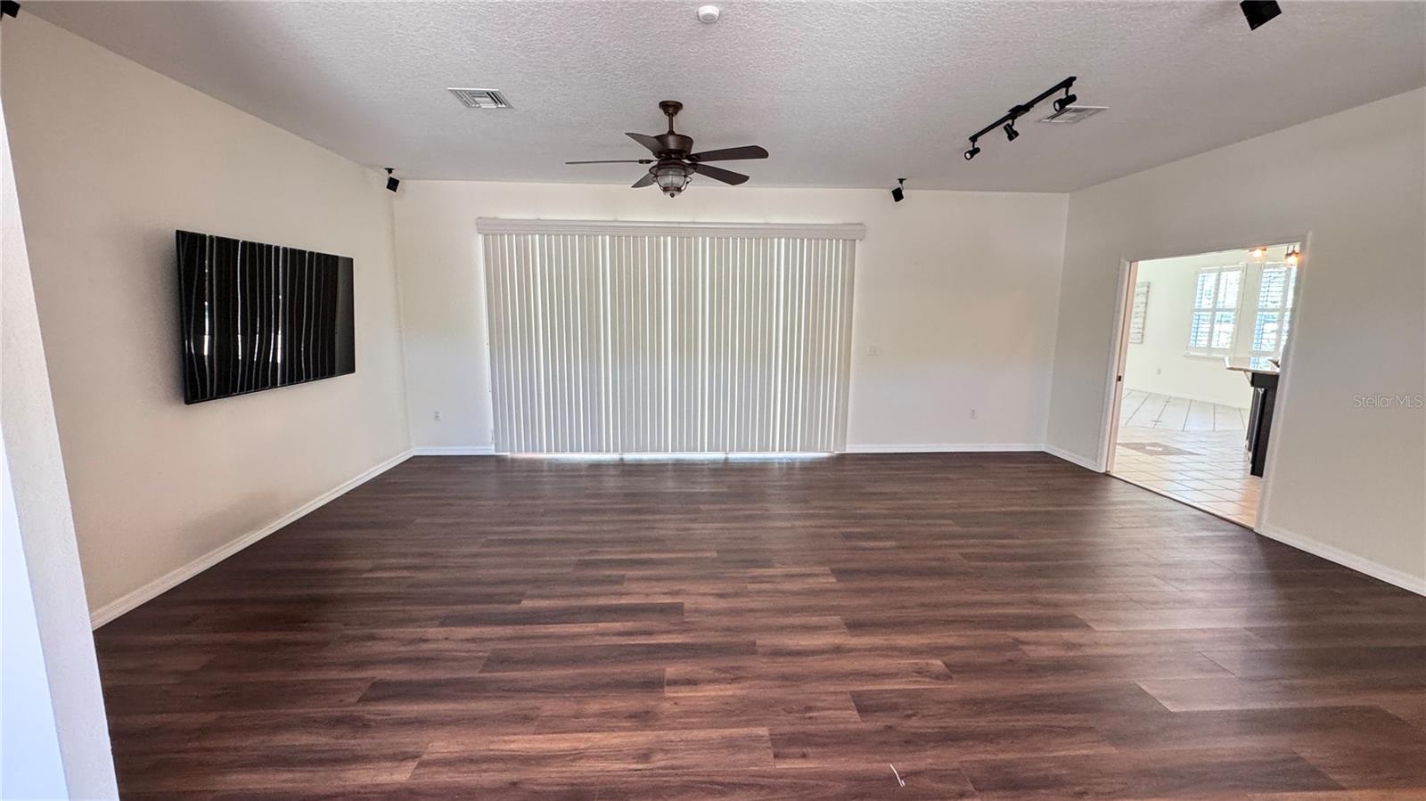 1230 Berkshire Ln Property Photo 16