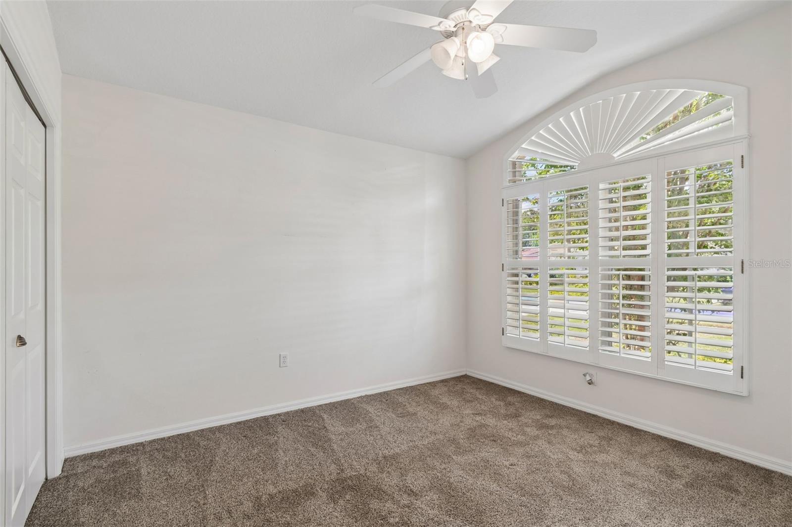 1230 Berkshire Ln Property Photo 45