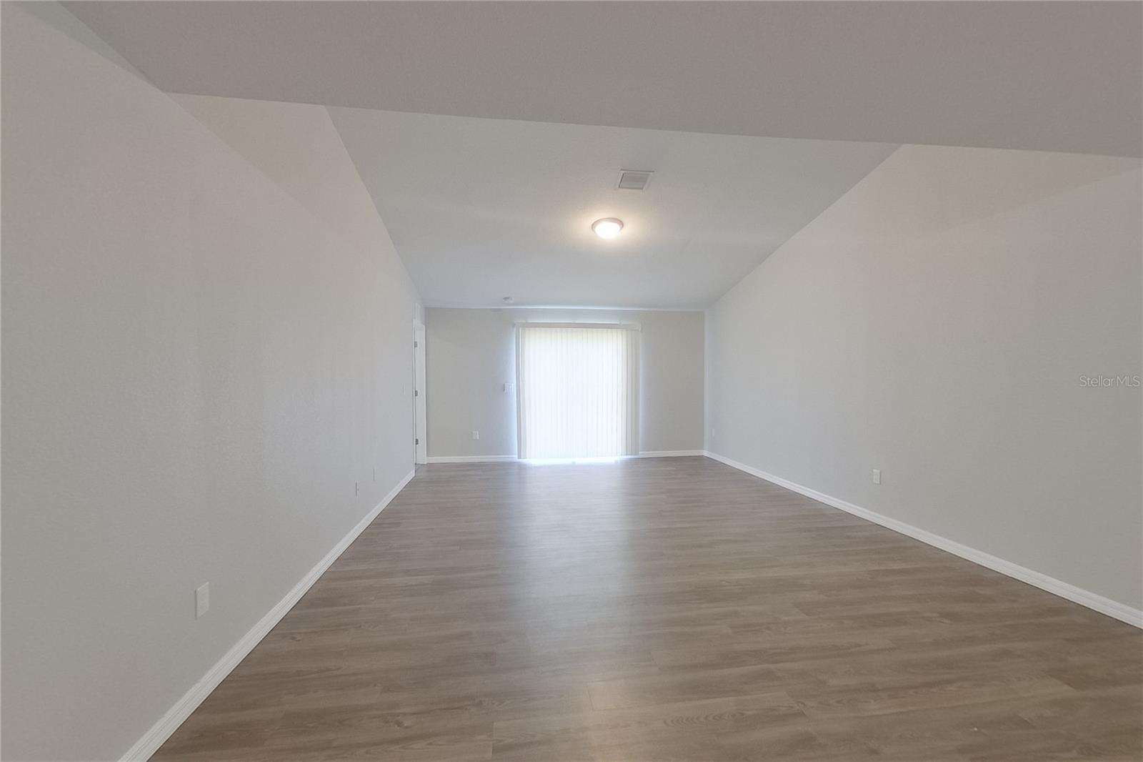 18310 Gibraltar Ln Property Photo 11