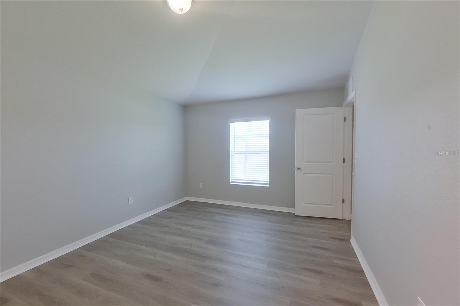 18310 Gibraltar Ln Property Photo 14