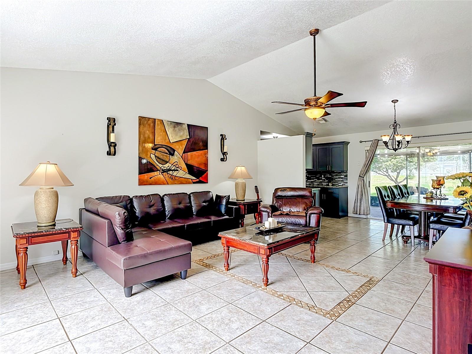 937 Florida Pkwy Property Photo 9