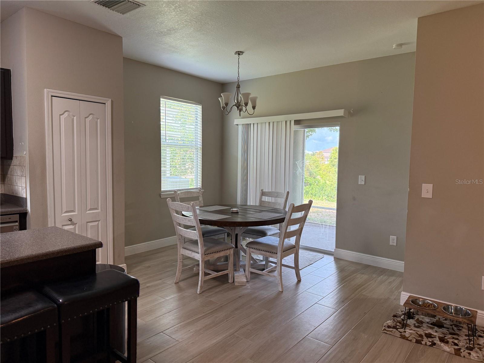 1751 Bonita Bluff Ct Property Photo 10