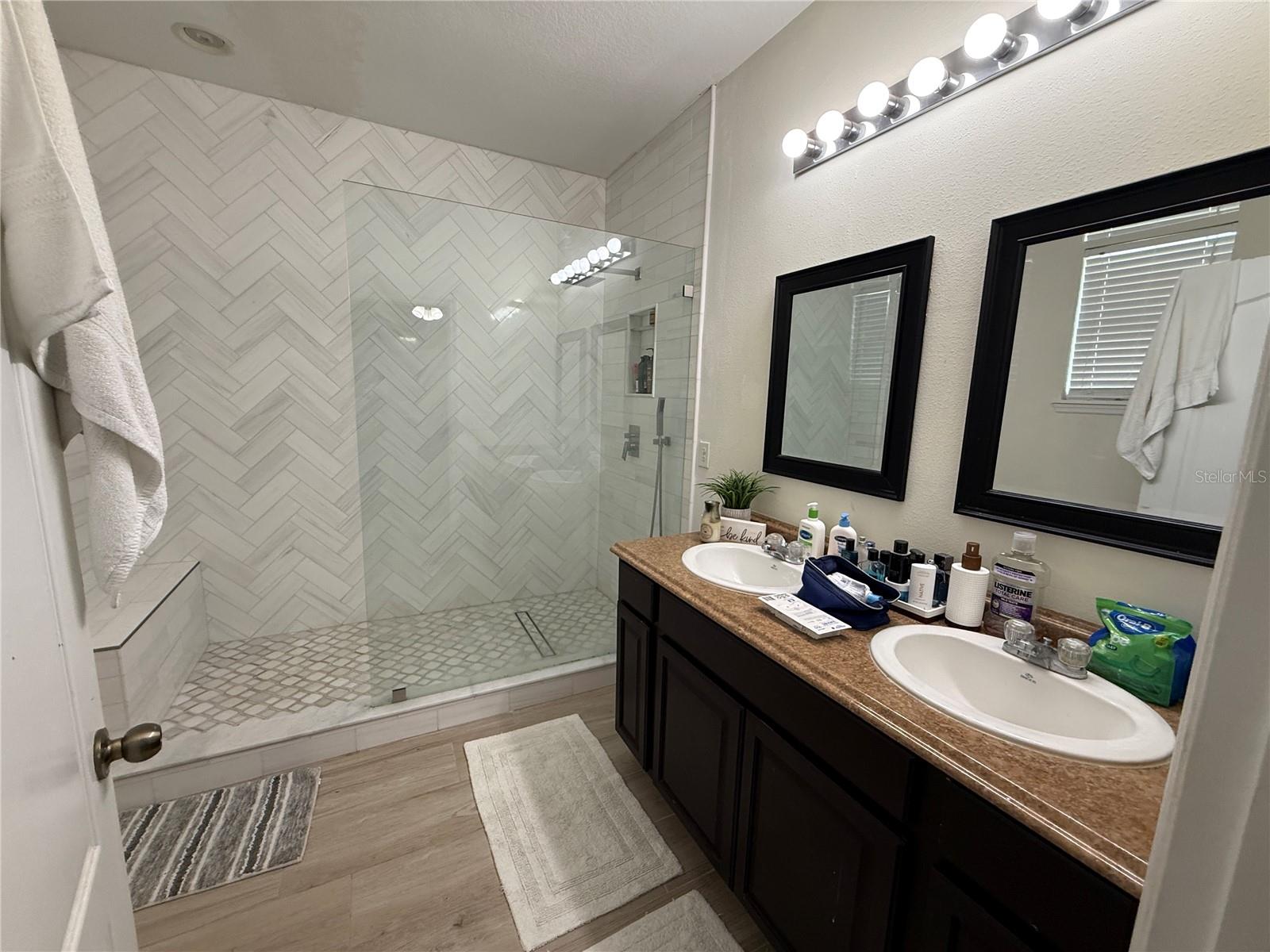 1751 Bonita Bluff Ct Property Photo 20