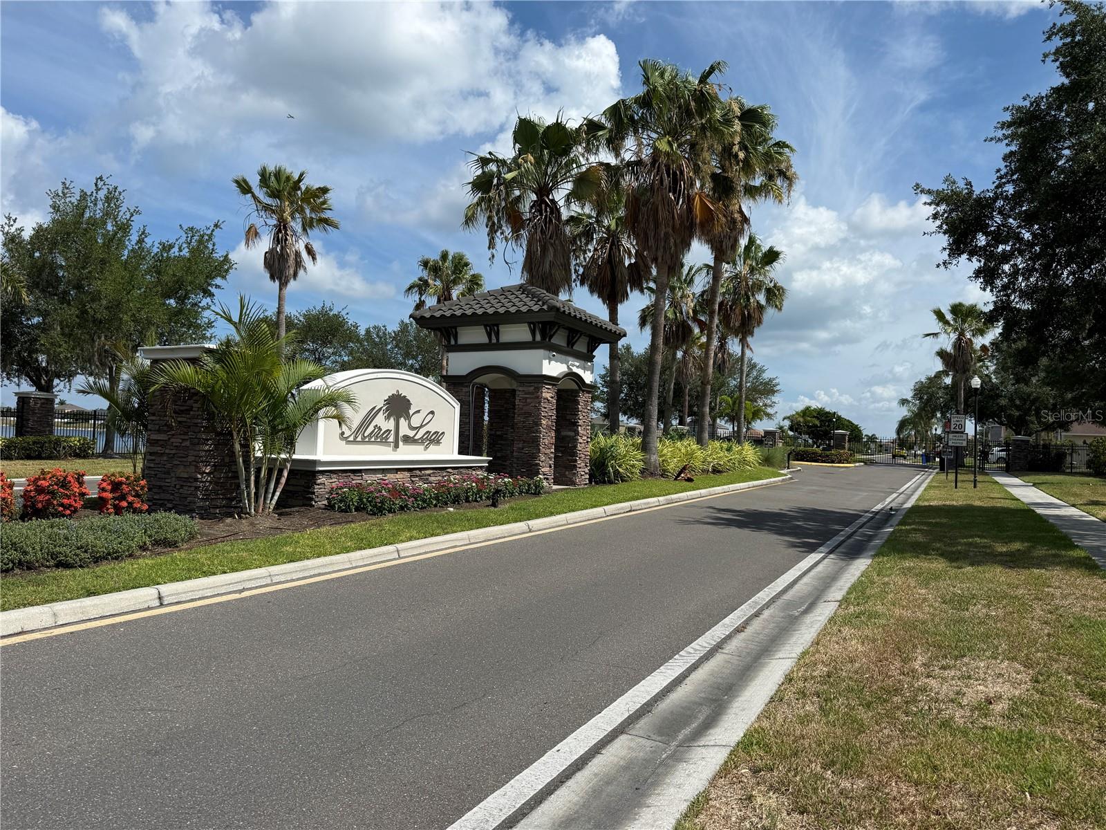 1751 Bonita Bluff Ct Property Photo 36