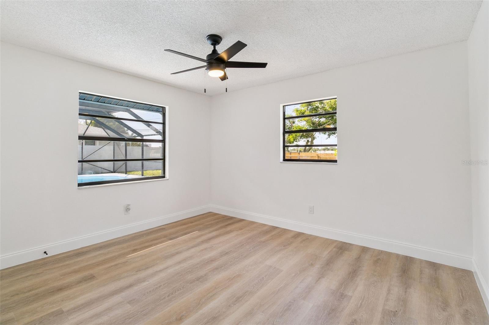 381 E Riviera Blvd Property Photo 15