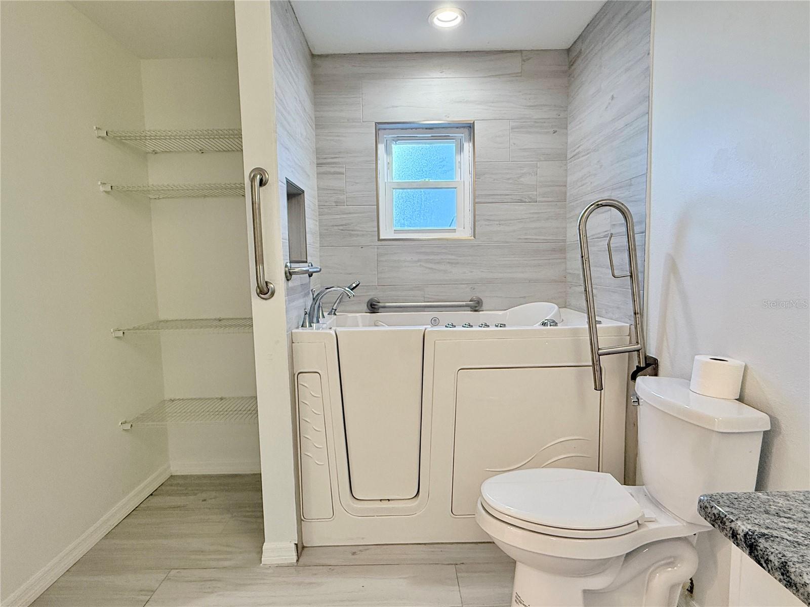 1512 Ison Ln Property Photo 9