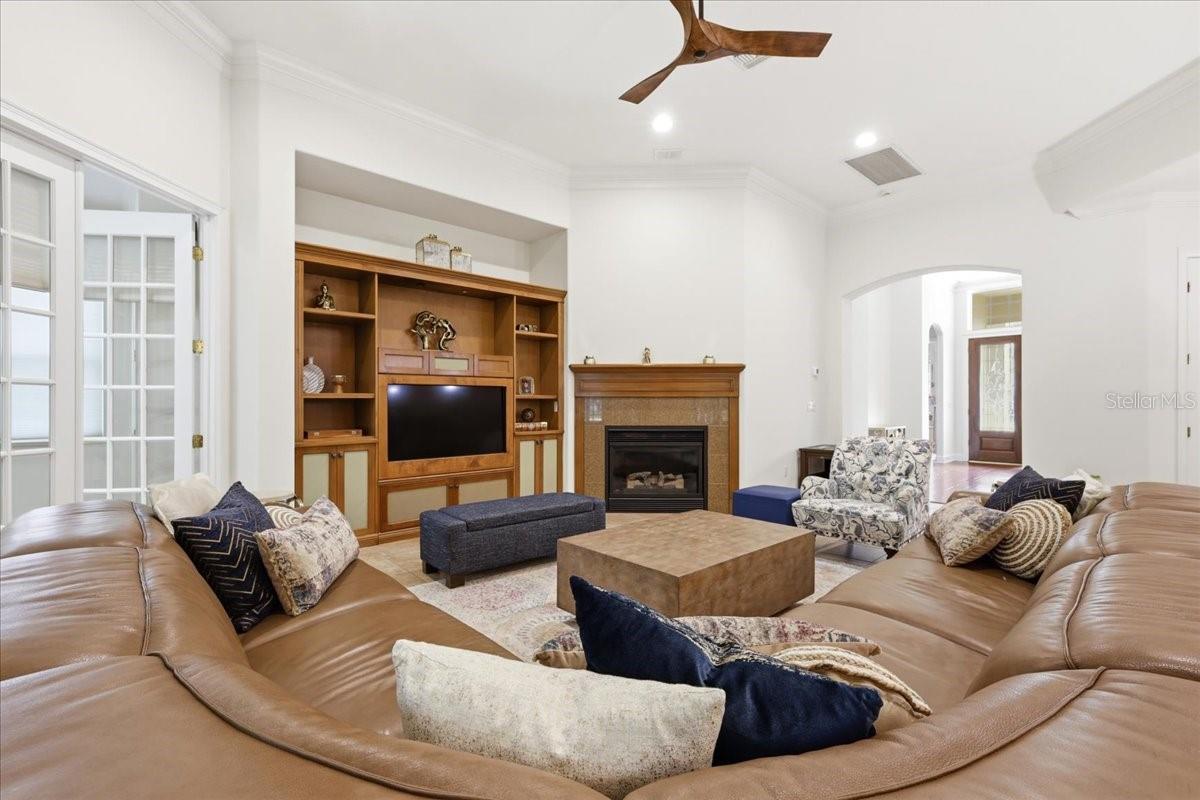 6124 Foxfield Ct Property Photo 9