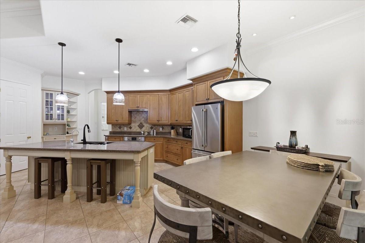 6124 Foxfield Ct Property Photo 17