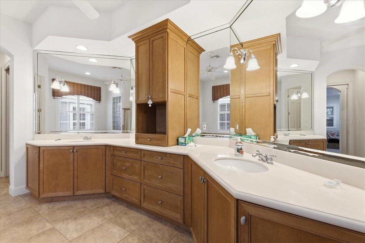 6124 Foxfield Ct Property Photo 25