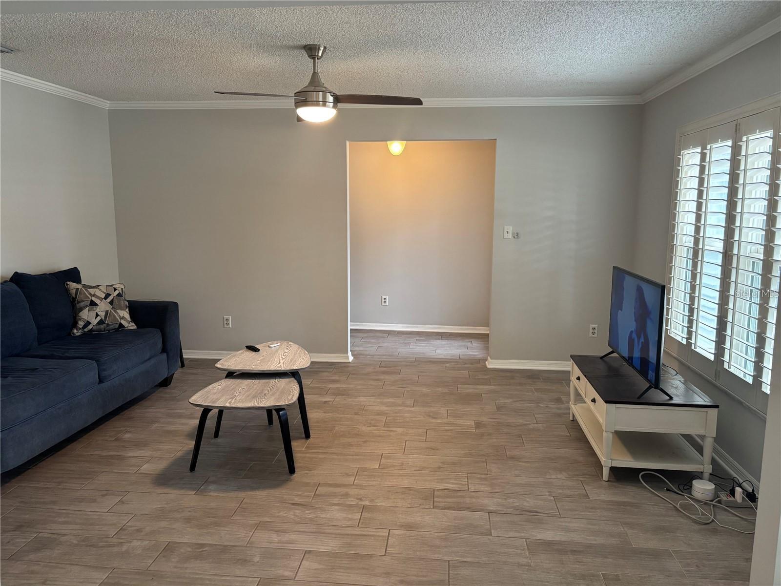 105 E Cottesmore Cir Property Photo 3