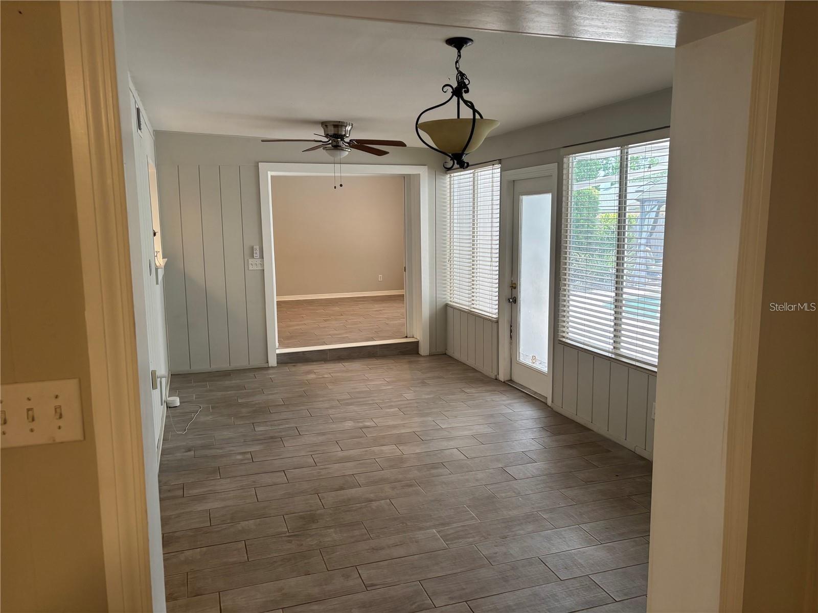 105 E Cottesmore Cir Property Photo 6