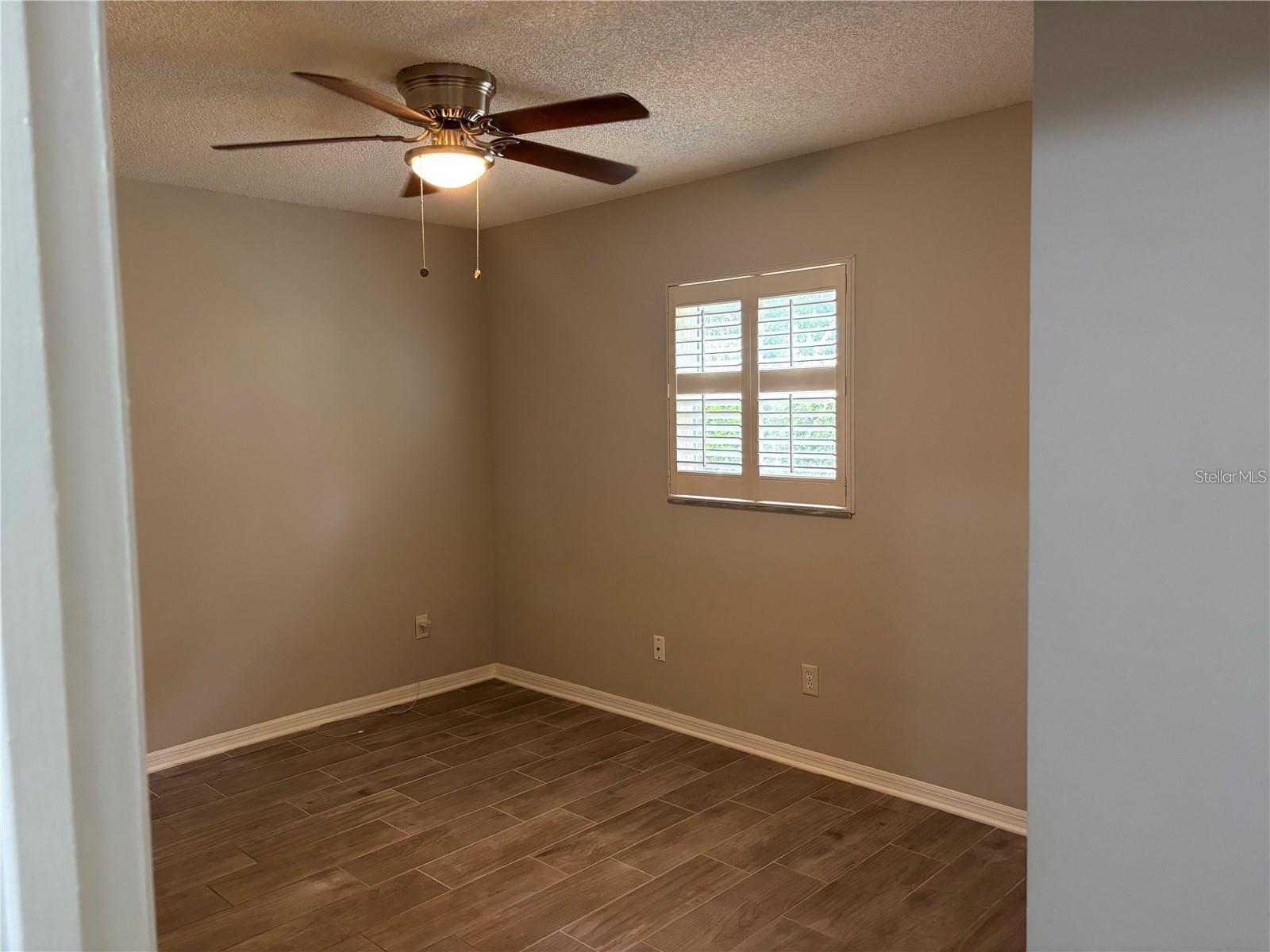 105 E Cottesmore Cir Property Photo 7