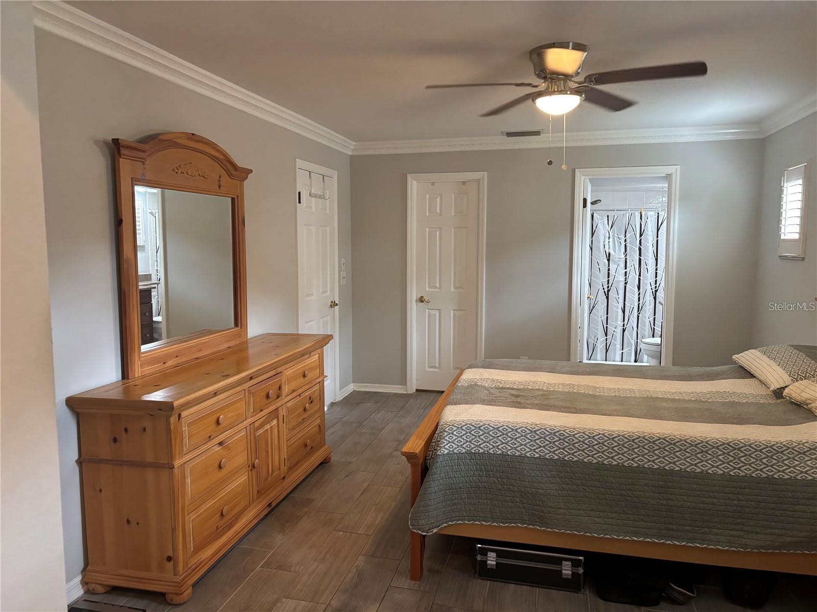 105 E Cottesmore Cir Property Photo 14