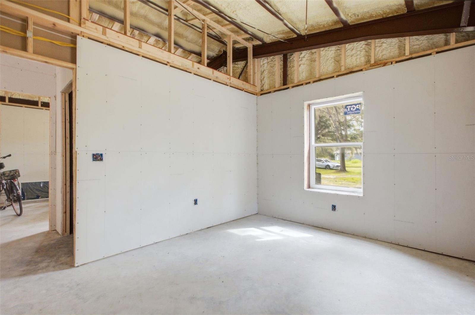18127 Cedarhurst Rd Property Photo 13