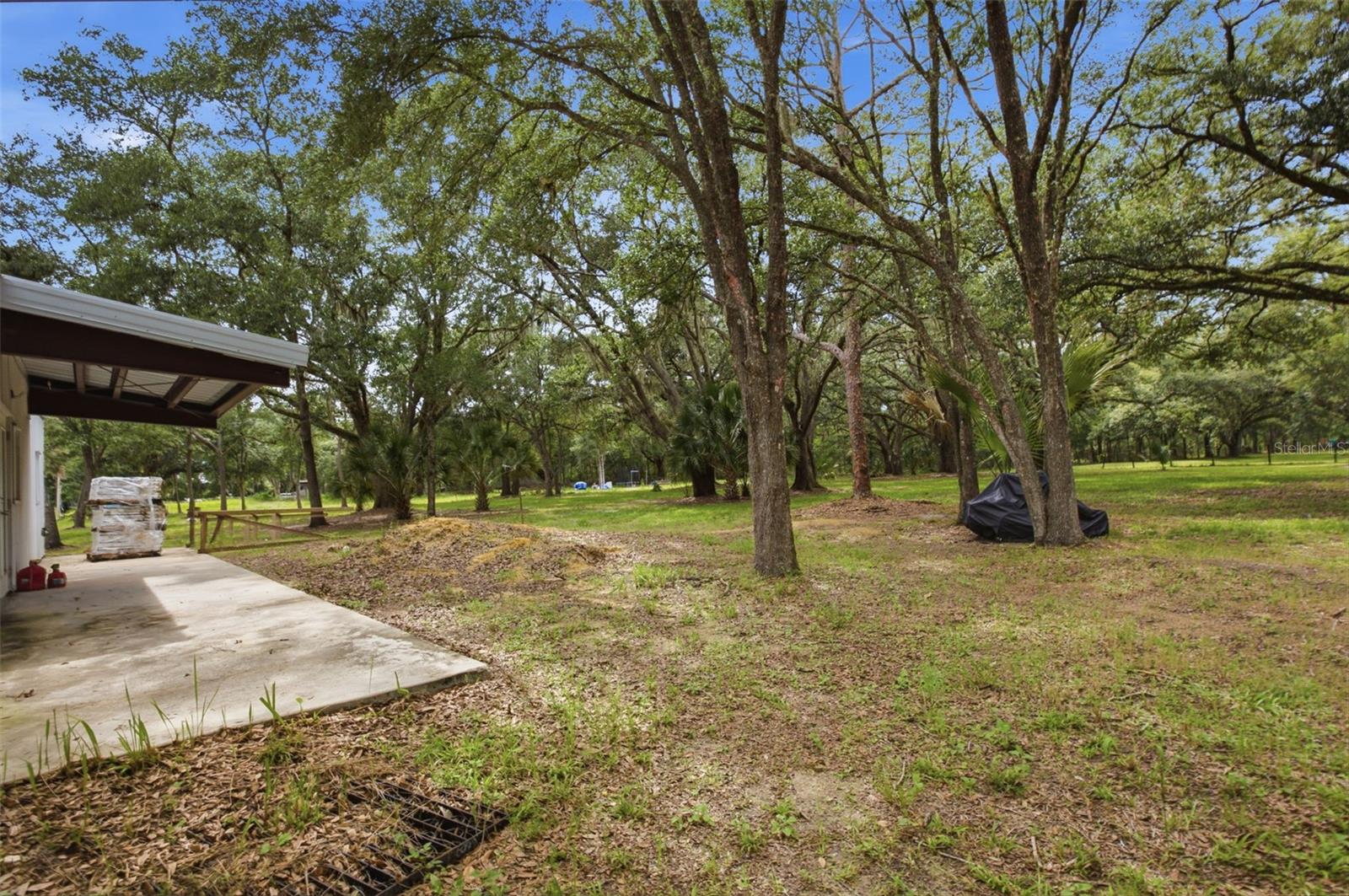 18127 Cedarhurst Rd Property Photo 23