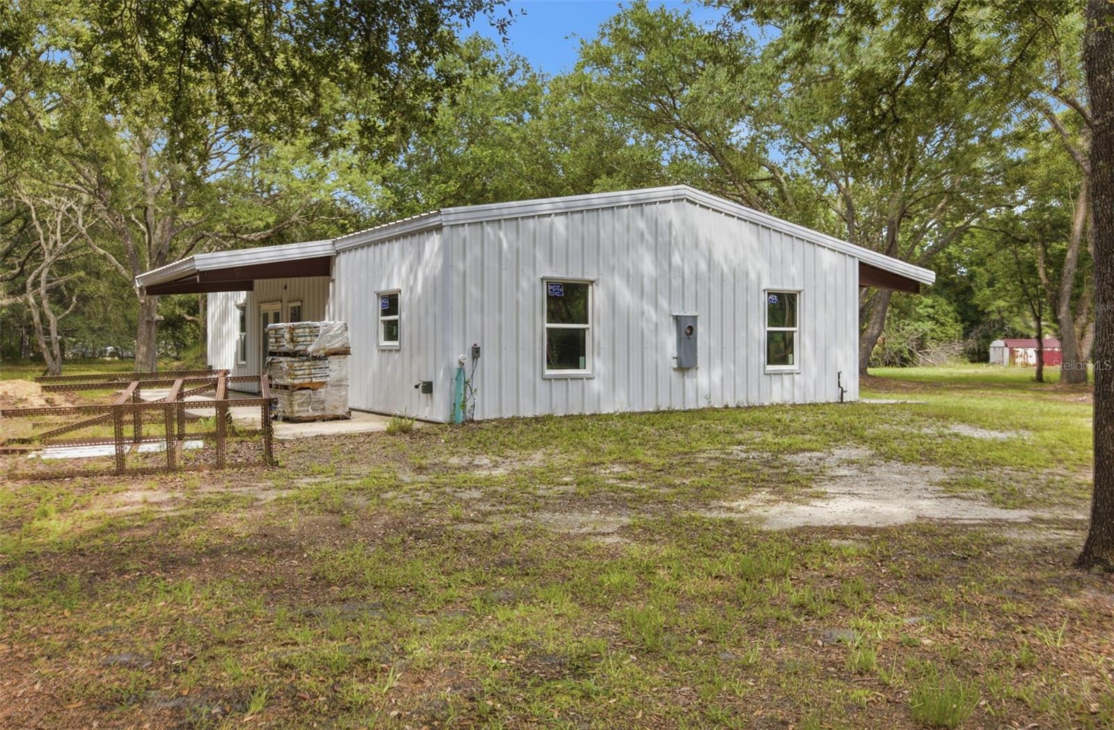 18127 Cedarhurst Rd Property Photo 27