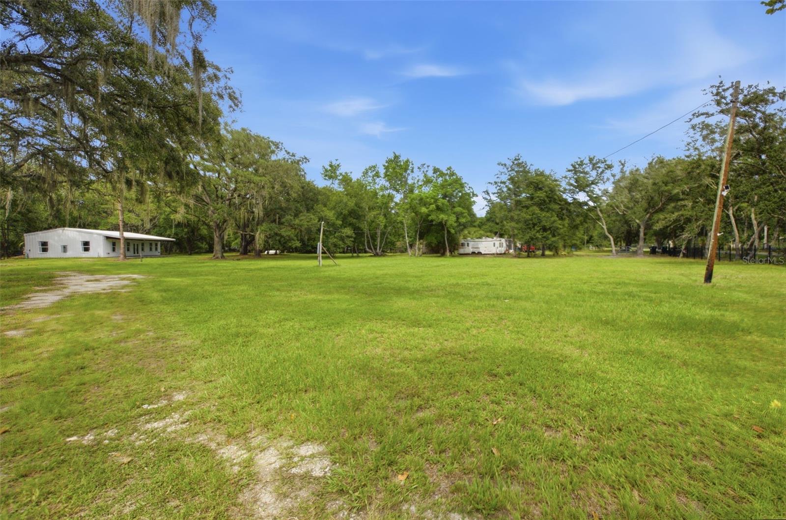18127 Cedarhurst Rd Property Photo 29