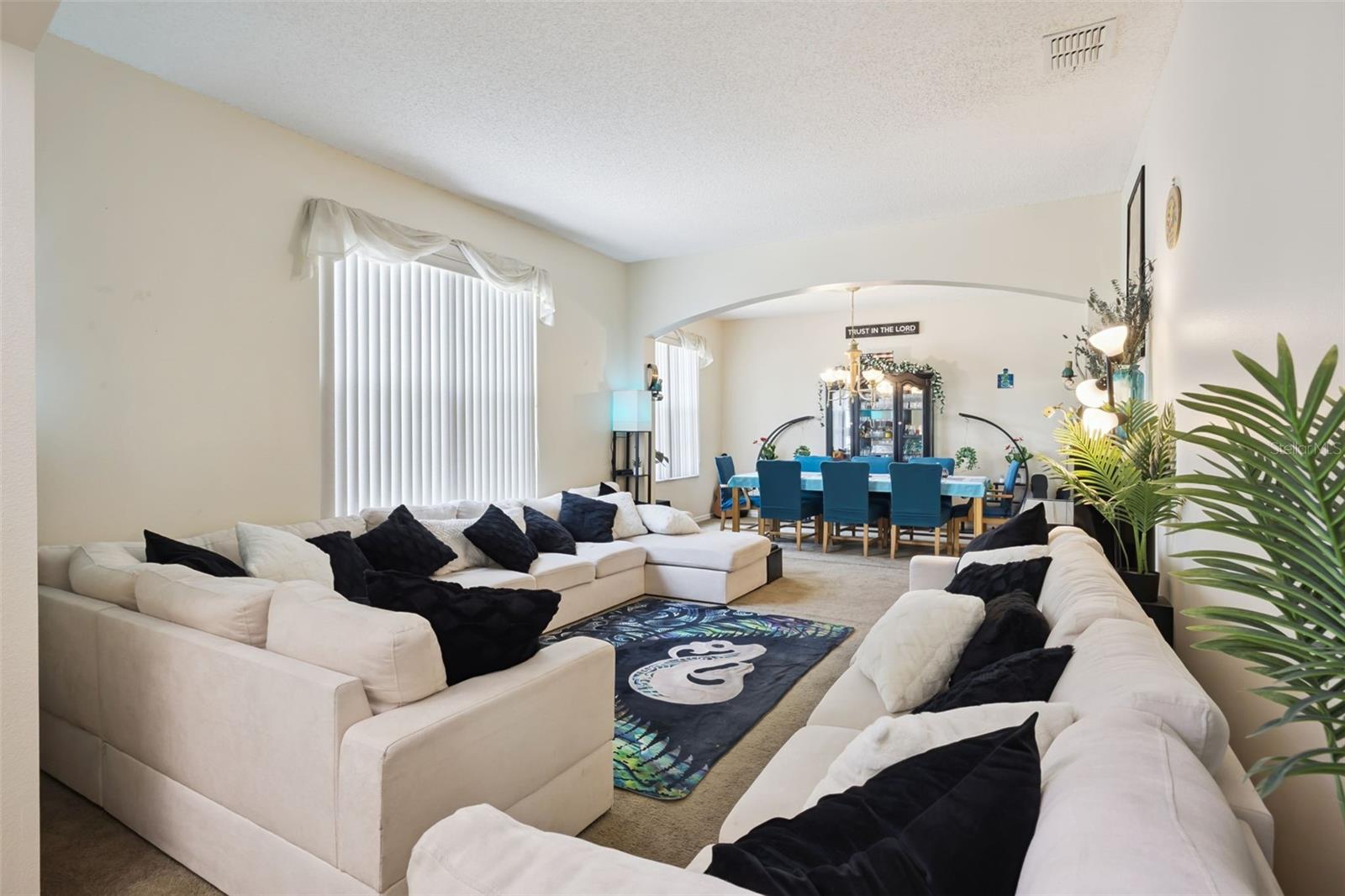 1603 Johns Cove Ln Property Photo 4