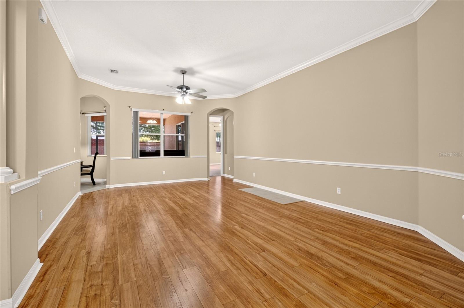 1801 Burdock Dr Property Photo 8