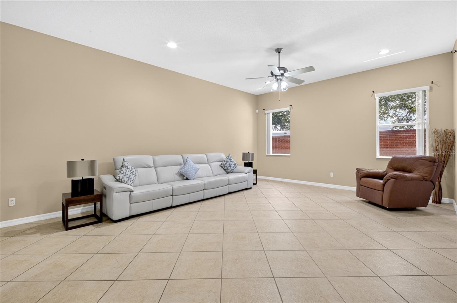 1801 Burdock Dr Property Photo 15