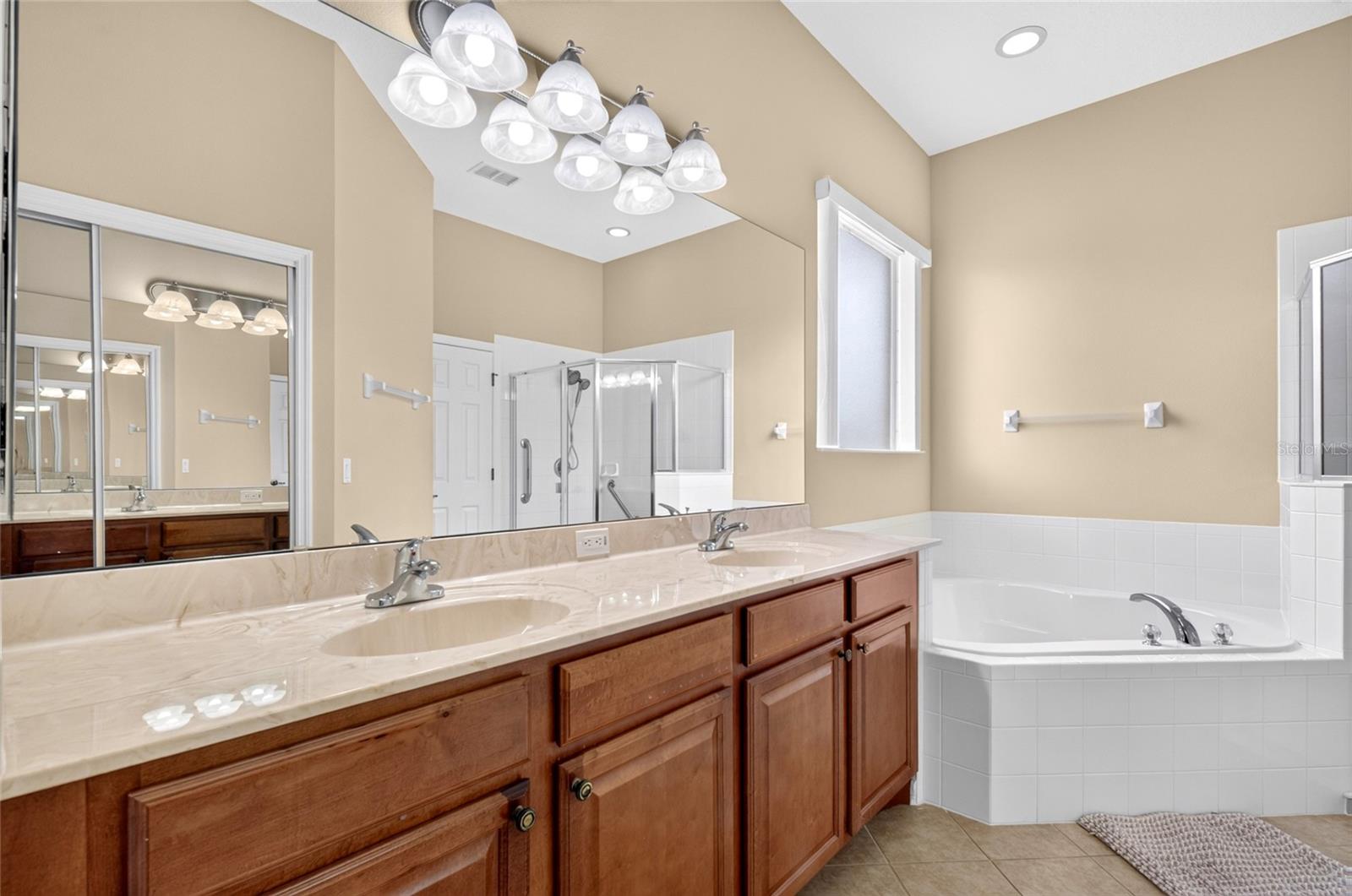 1801 Burdock Dr Property Photo 20