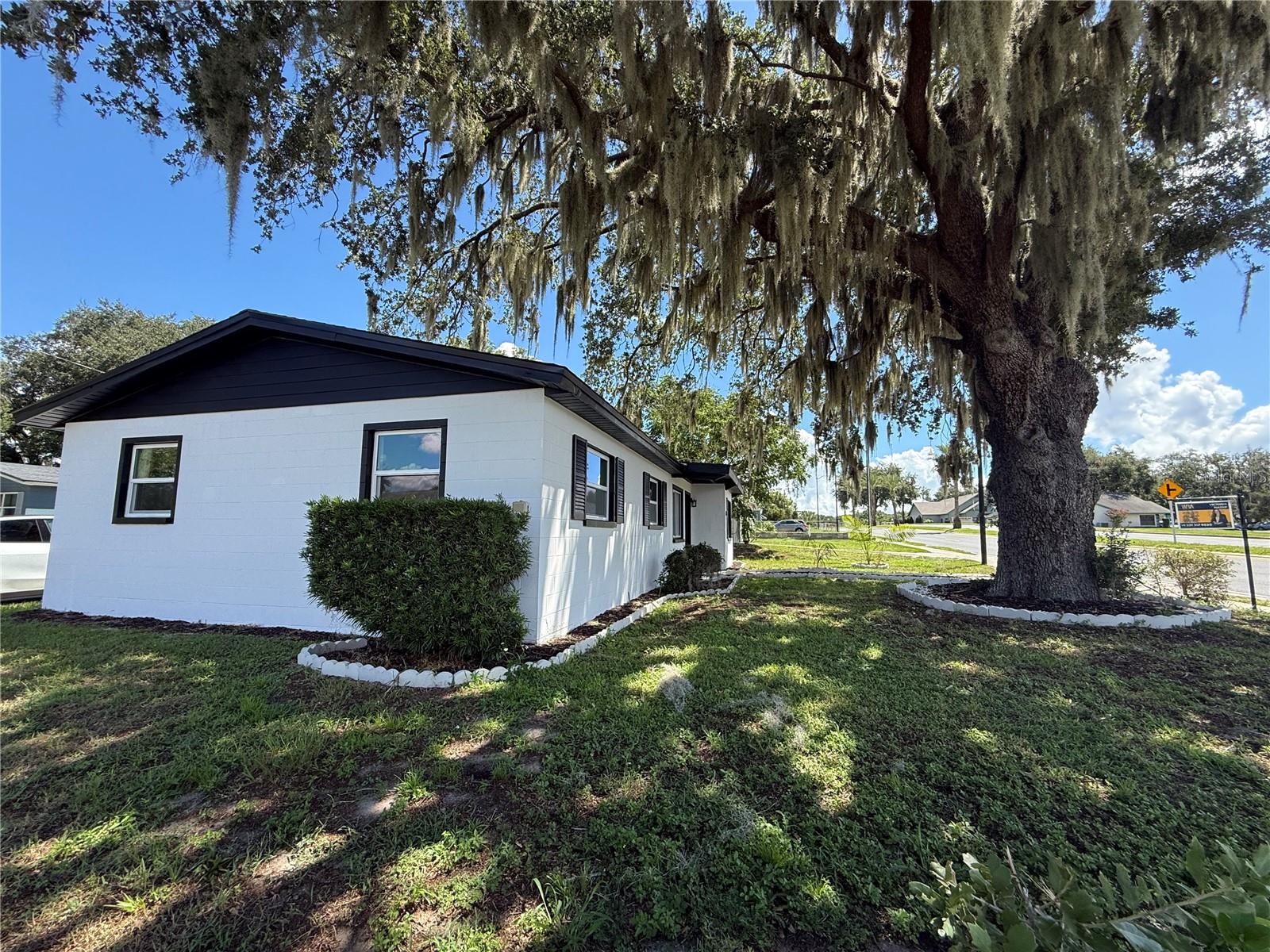 1000 E Dixie Ave Property Photo 37