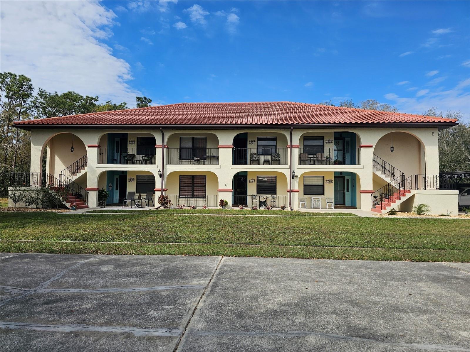 2104 GRANADA CT