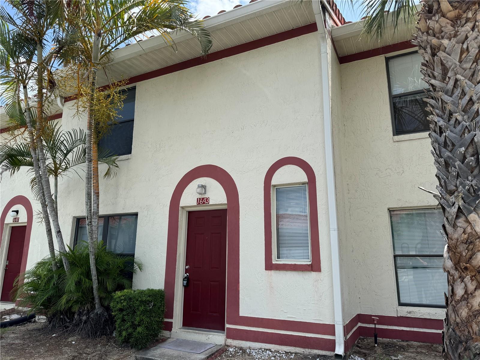 1643 Sandy Point Sq #72 Property Photo 1