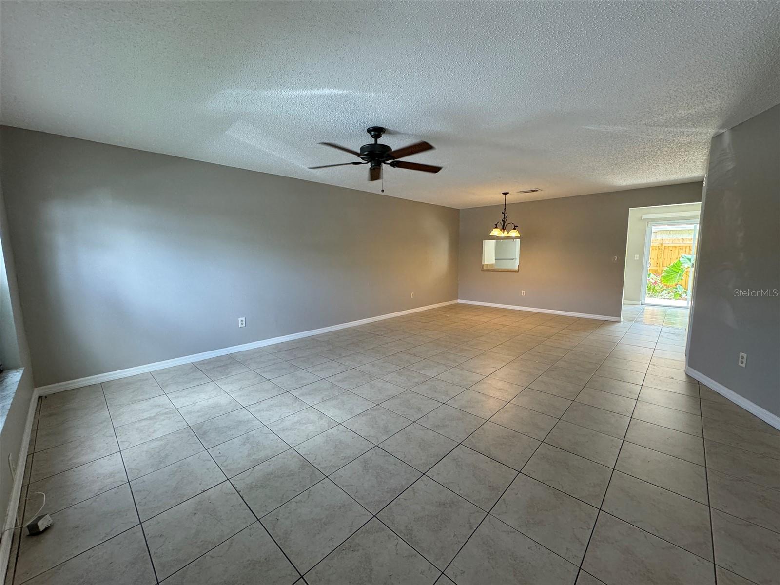 1643 Sandy Point Sq #72 Property Photo 3