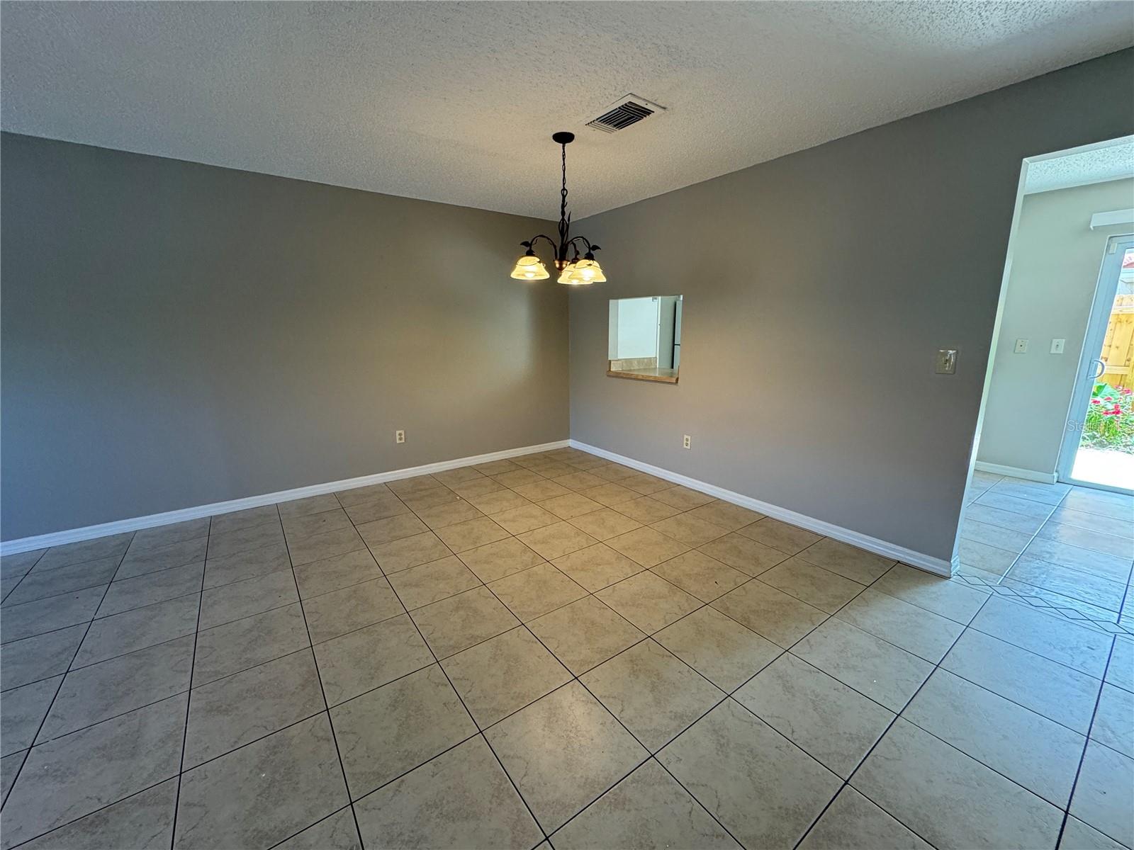 1643 Sandy Point Sq #72 Property Photo 6