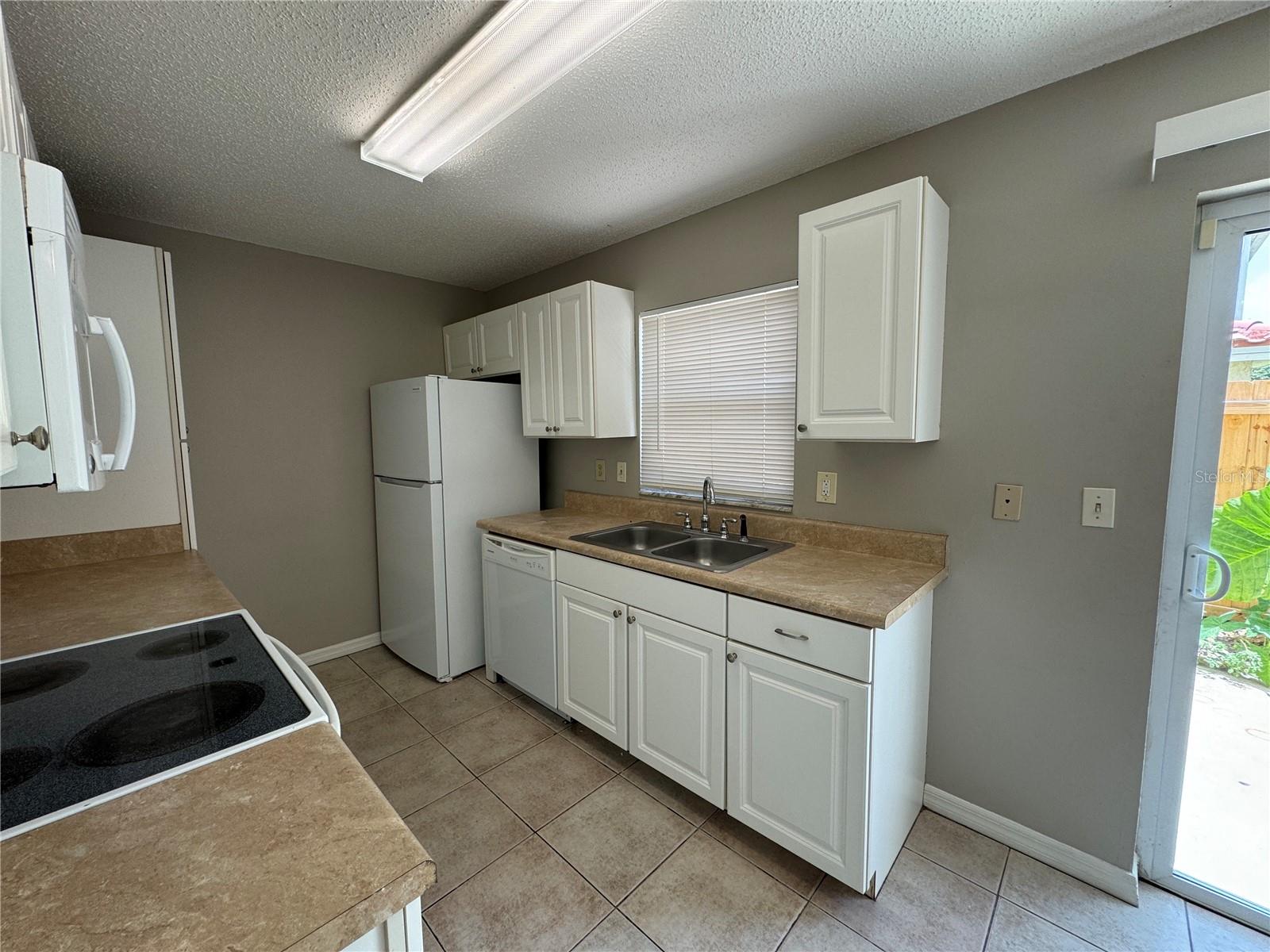 1643 Sandy Point Sq #72 Property Photo 9