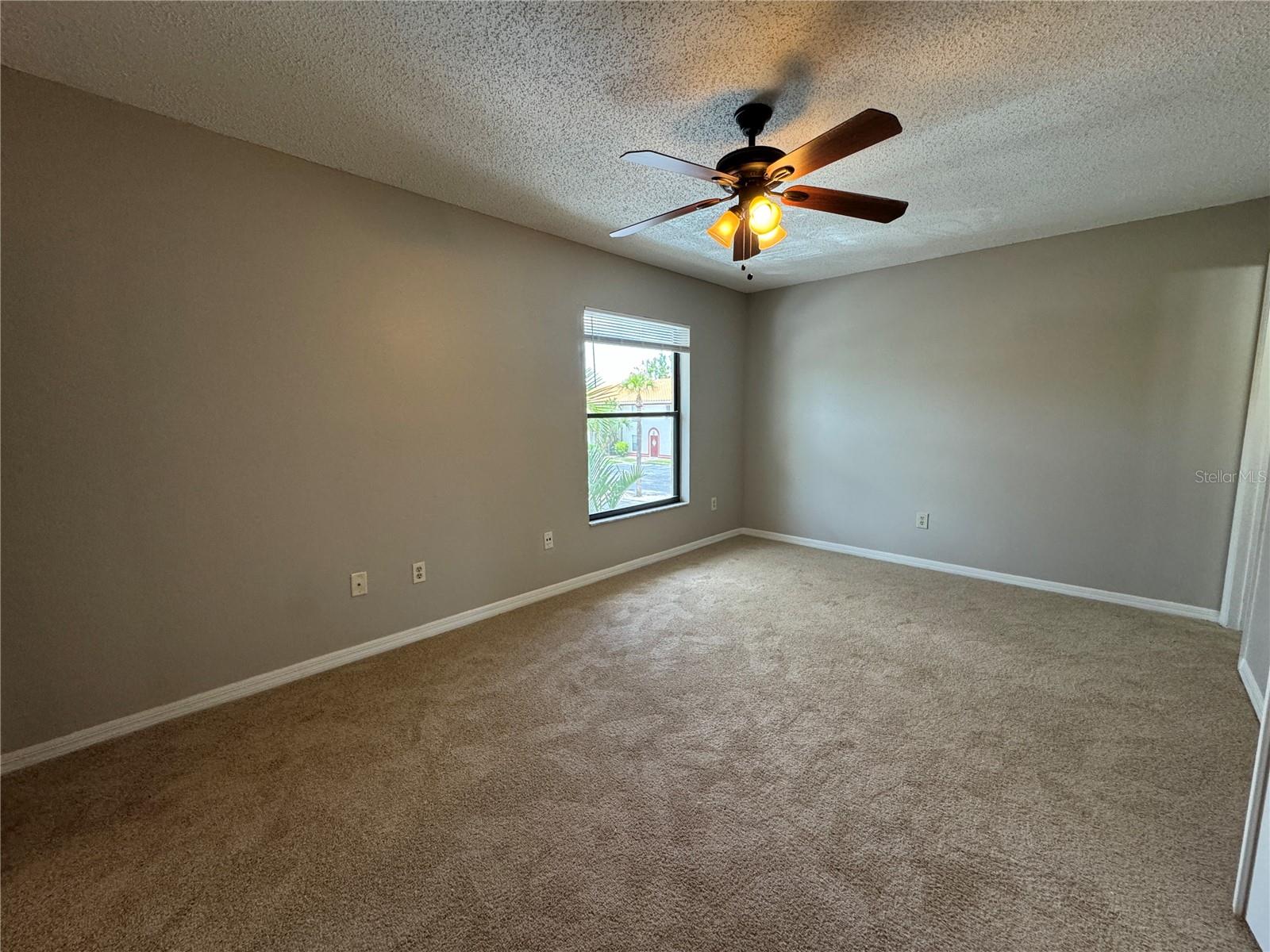 1643 Sandy Point Sq #72 Property Photo 12