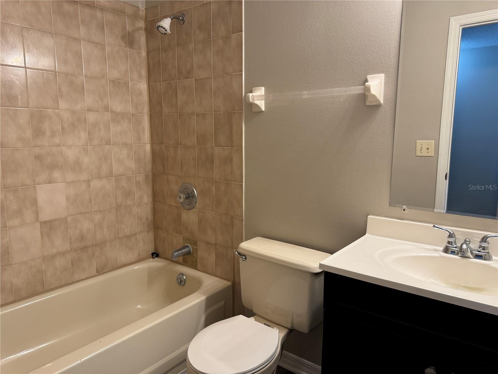 1643 Sandy Point Sq #72 Property Photo 19