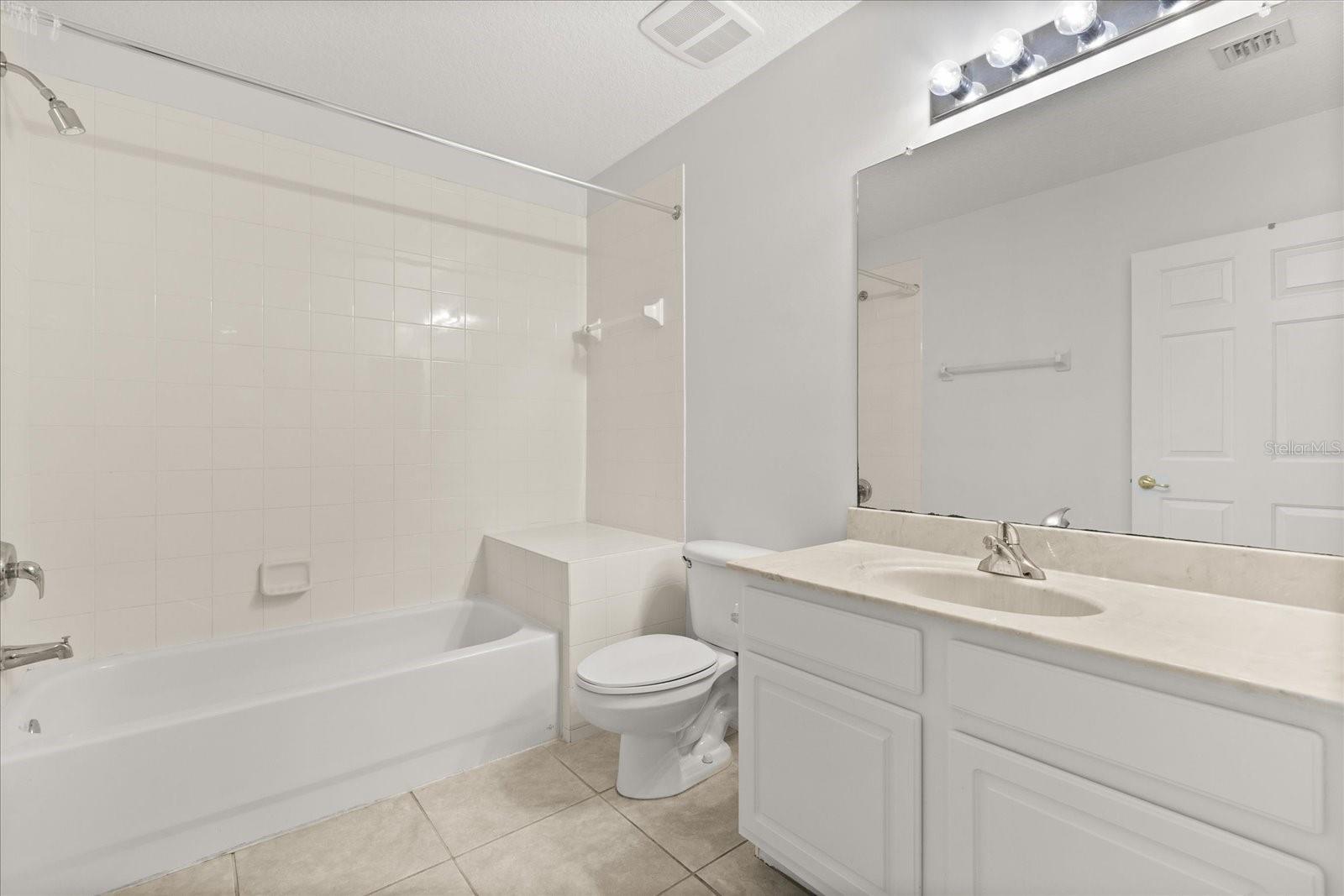 909 Waterside Ln #307 Property Photo 16
