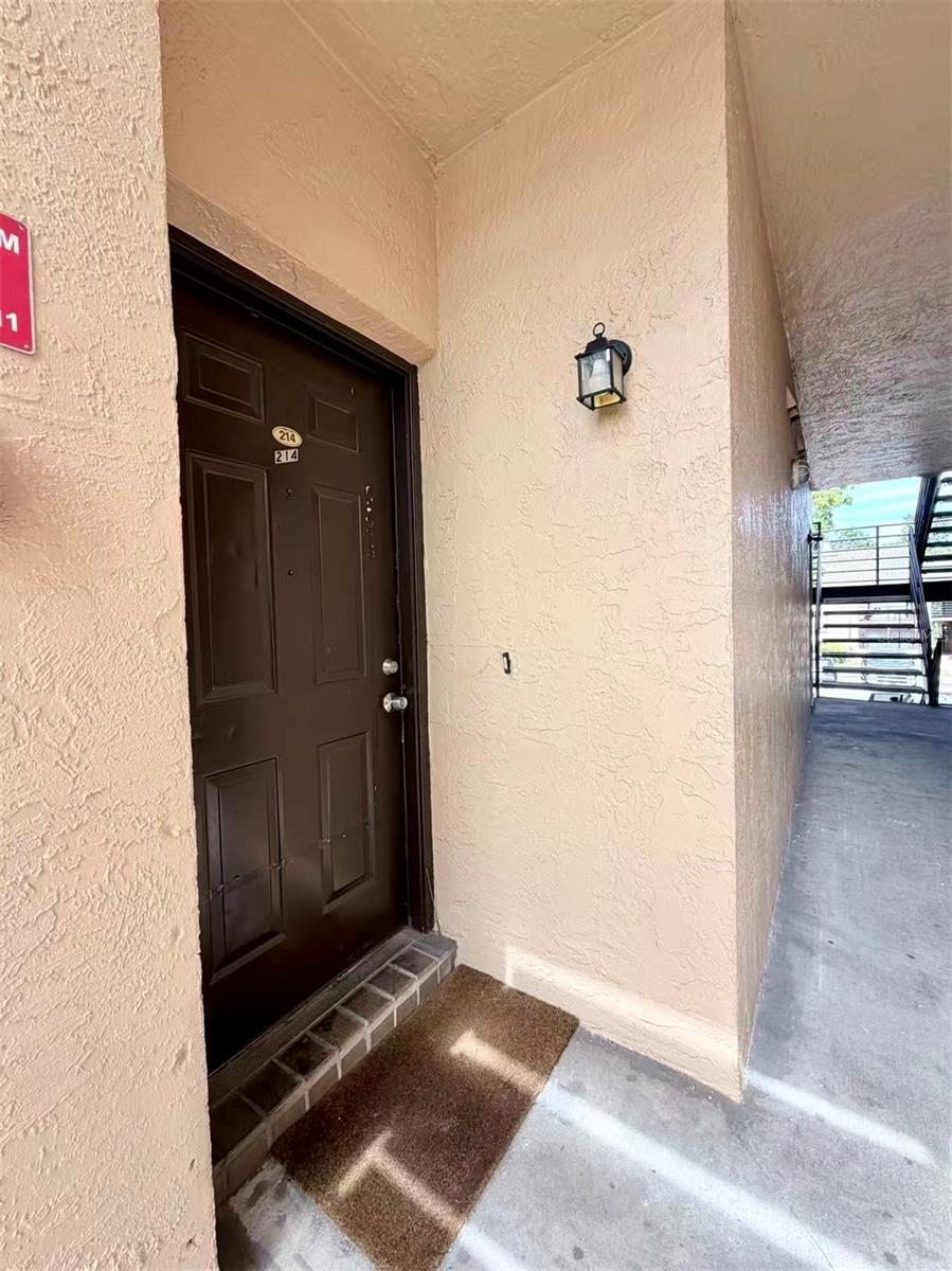 O6419502 Property Photo 6
