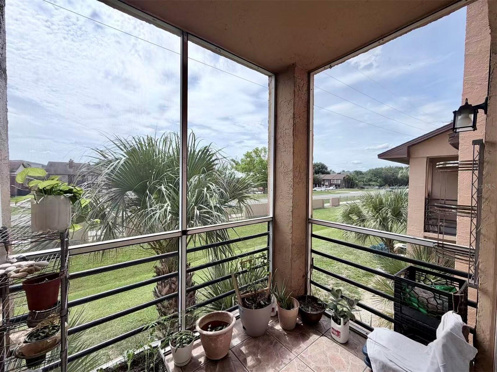 O6419502 Property Photo 28