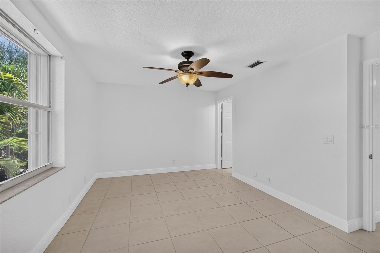 946 Summit Lake Dr Property Photo 13