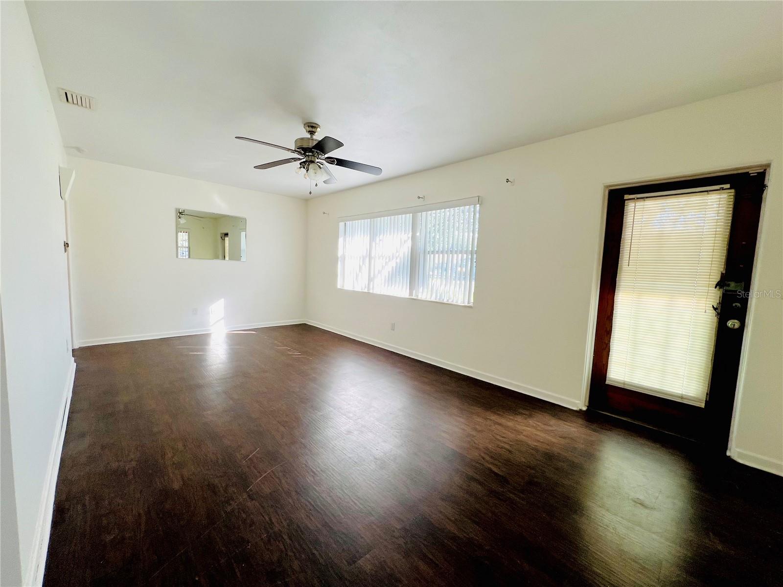 501 Avenue G Se #a Property Photo 4