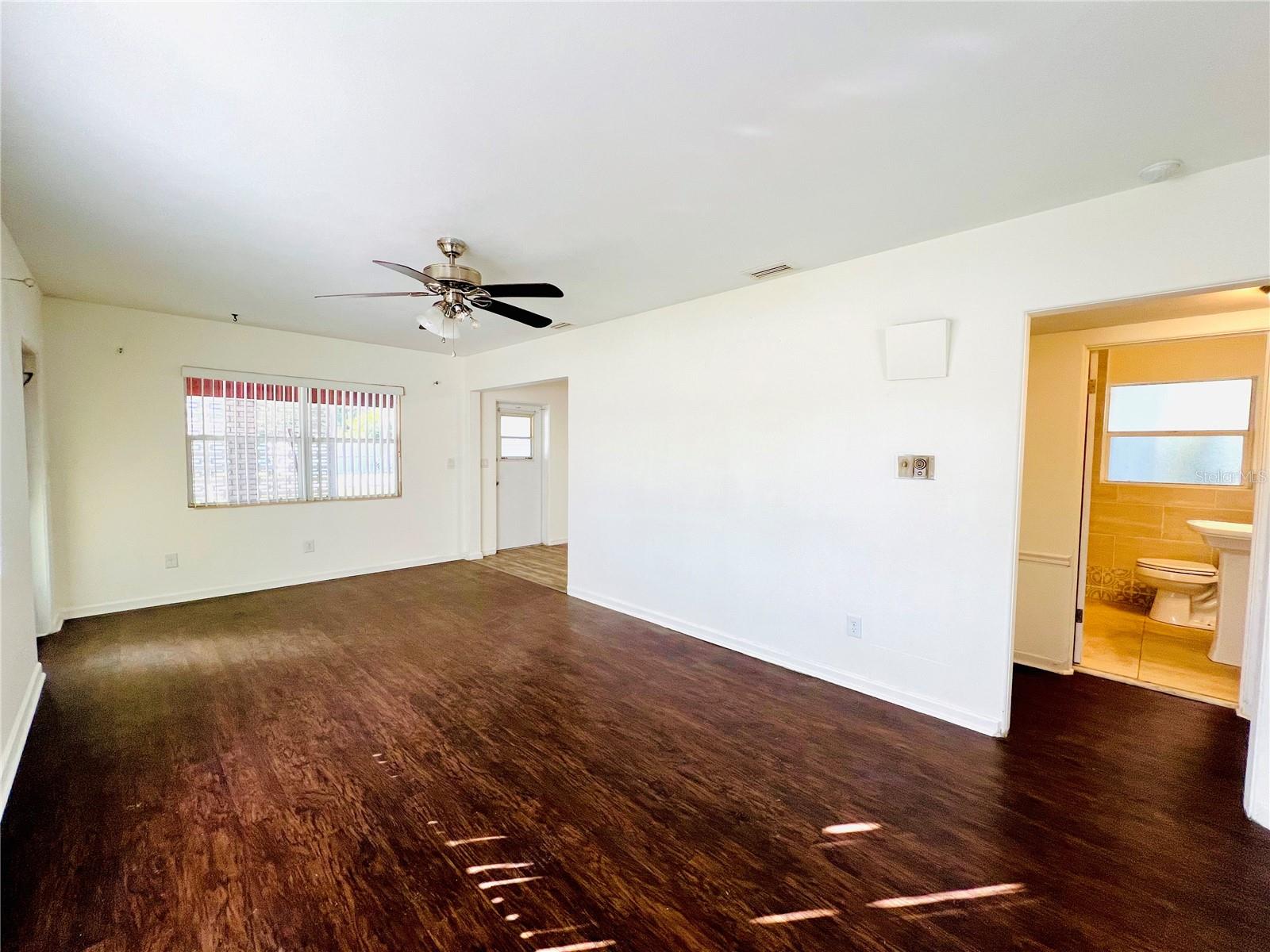501 Avenue G Se #a Property Photo 6
