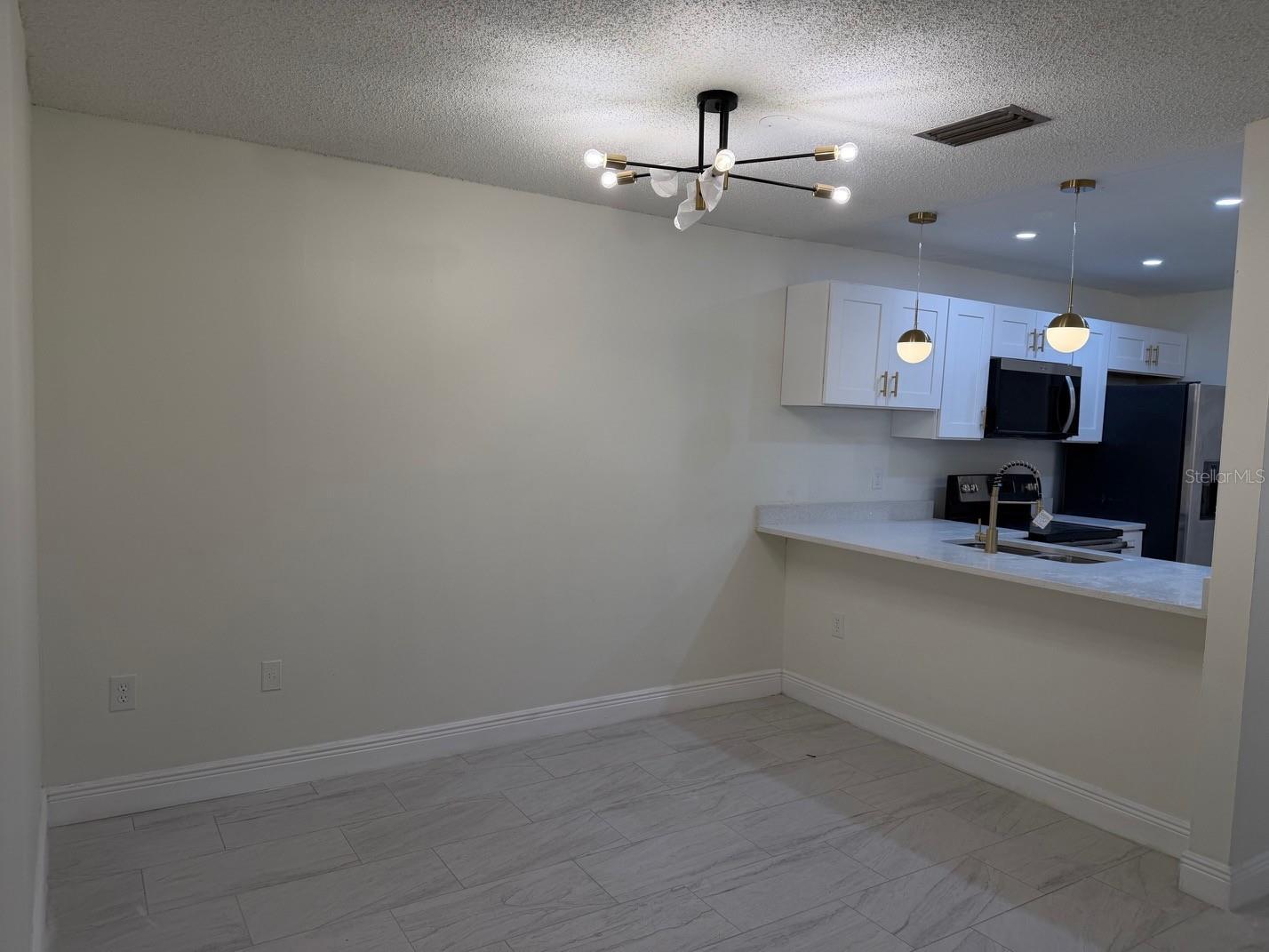 2711 Willow Run Property Photo 23