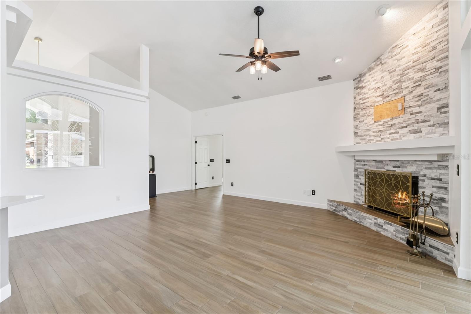 2331 Ridgeside Rd Property Photo 15