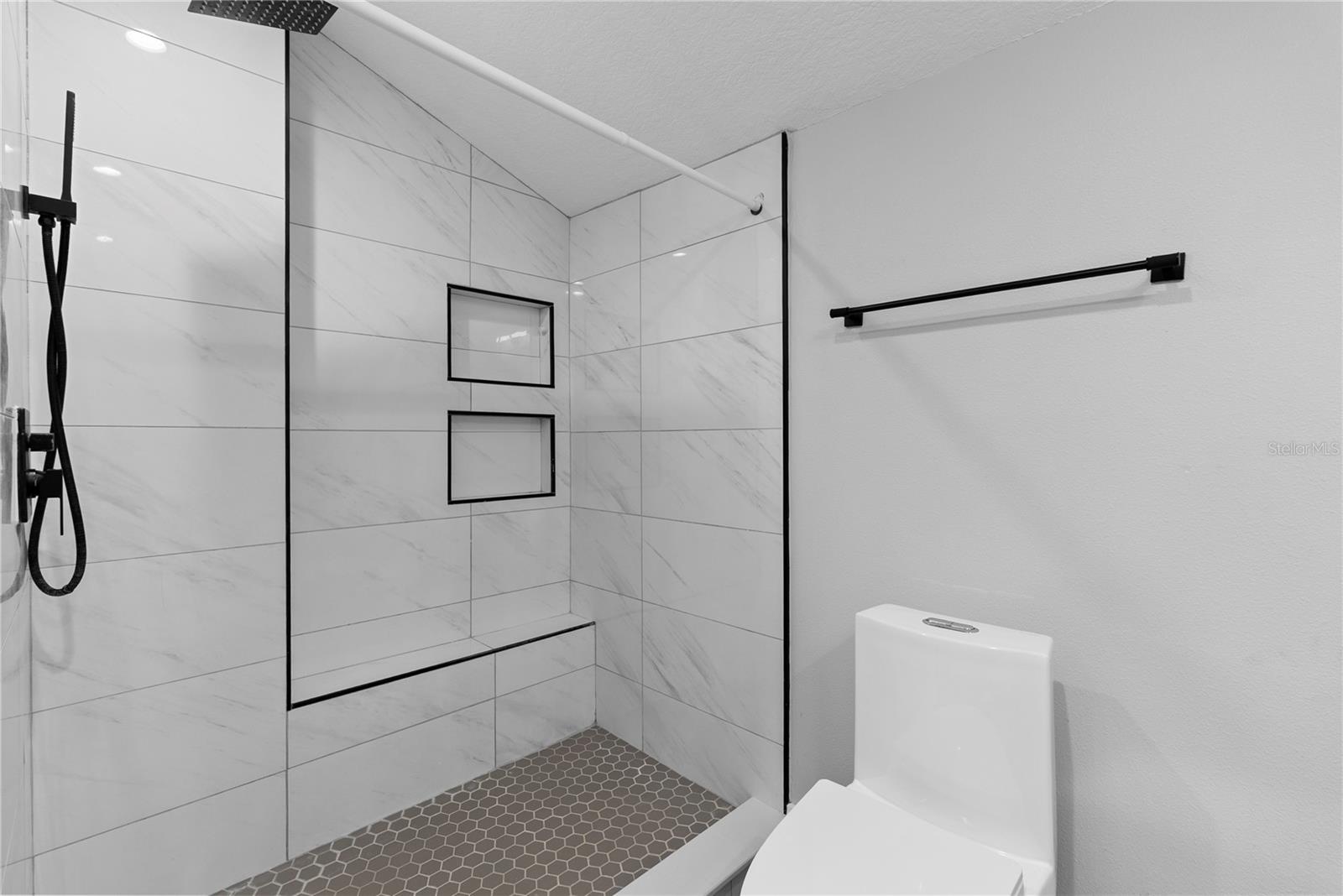 1350 Sasoon Ave Property Photo 12