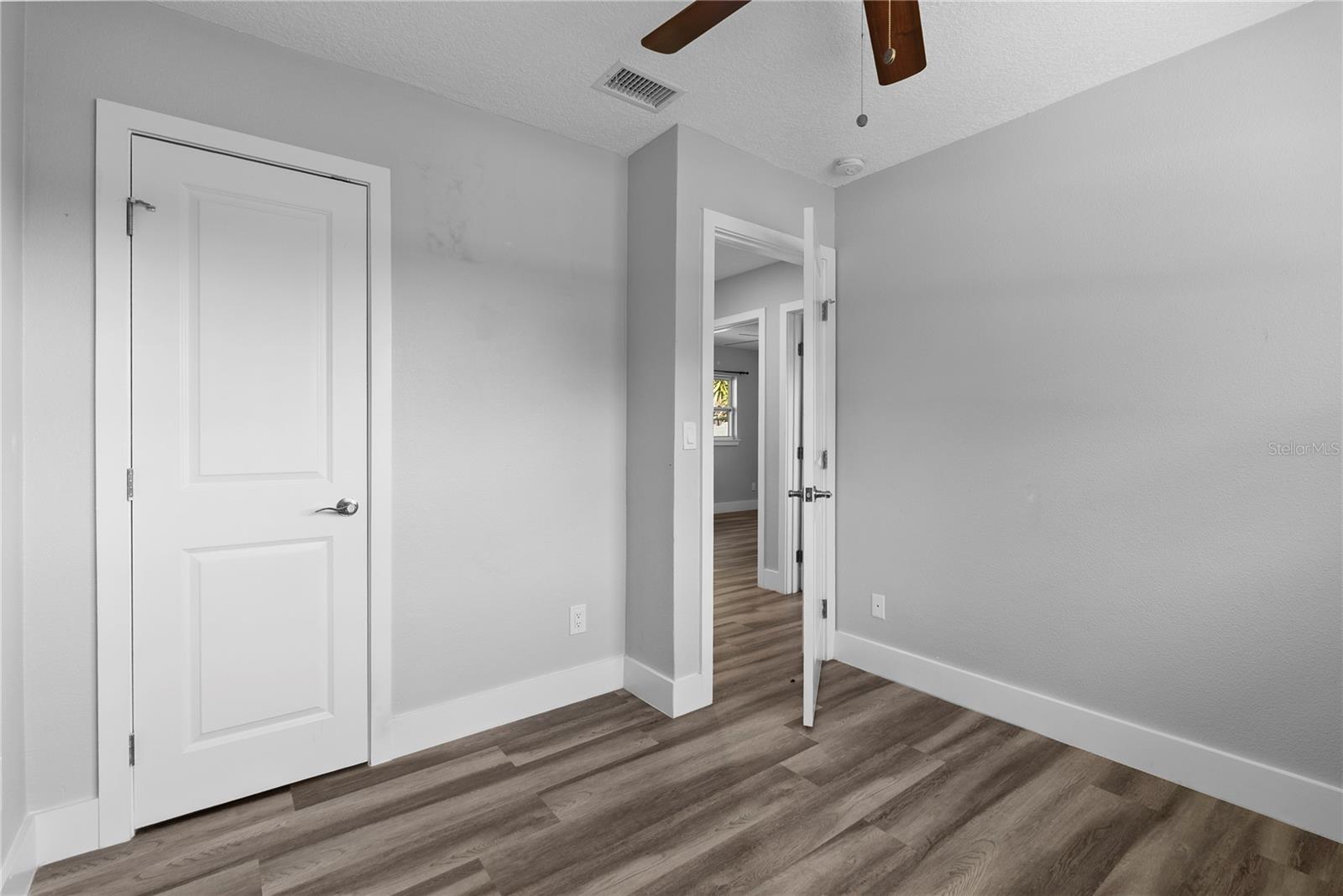 1350 Sasoon Ave Property Photo 16