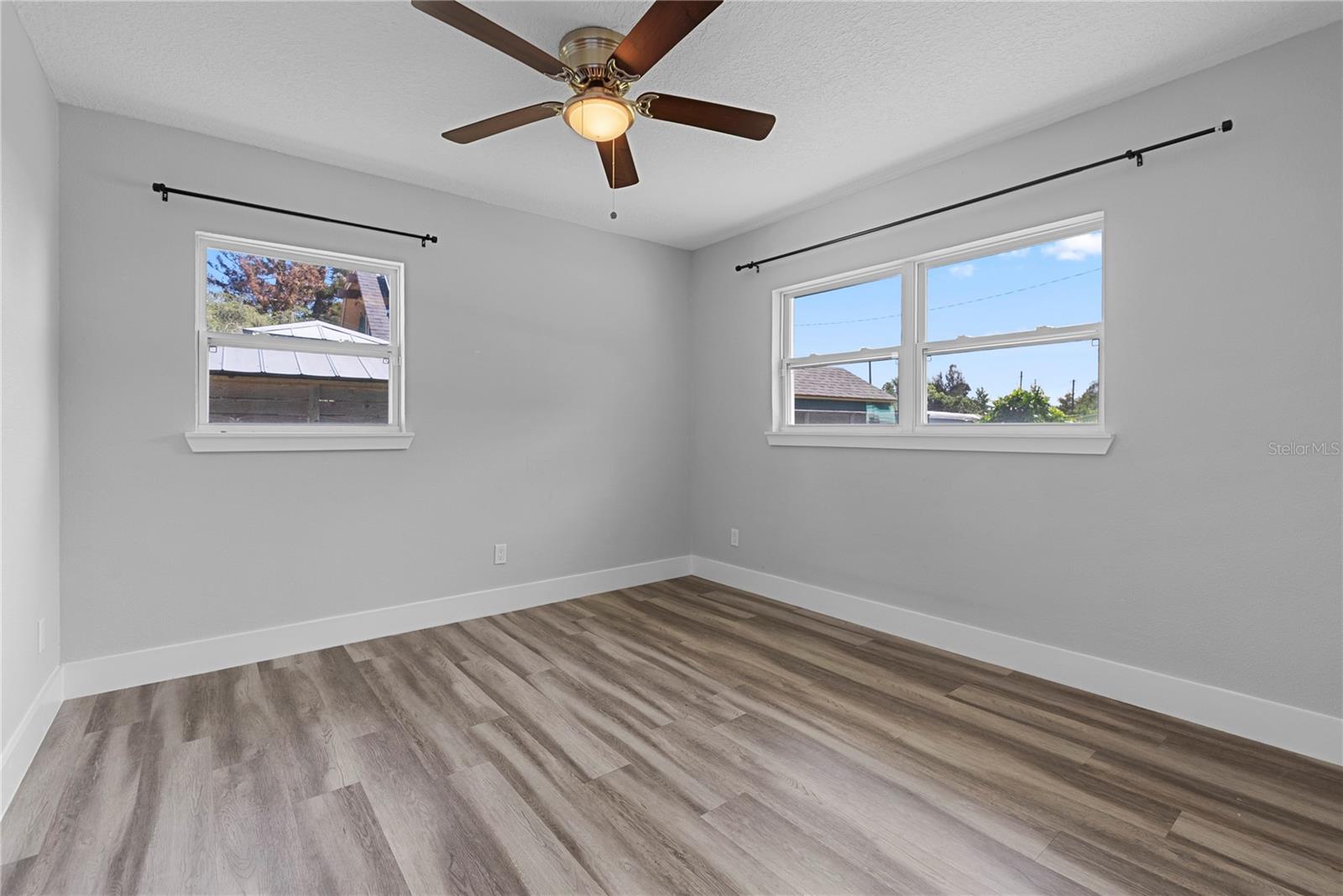 1350 Sasoon Ave Property Photo 17