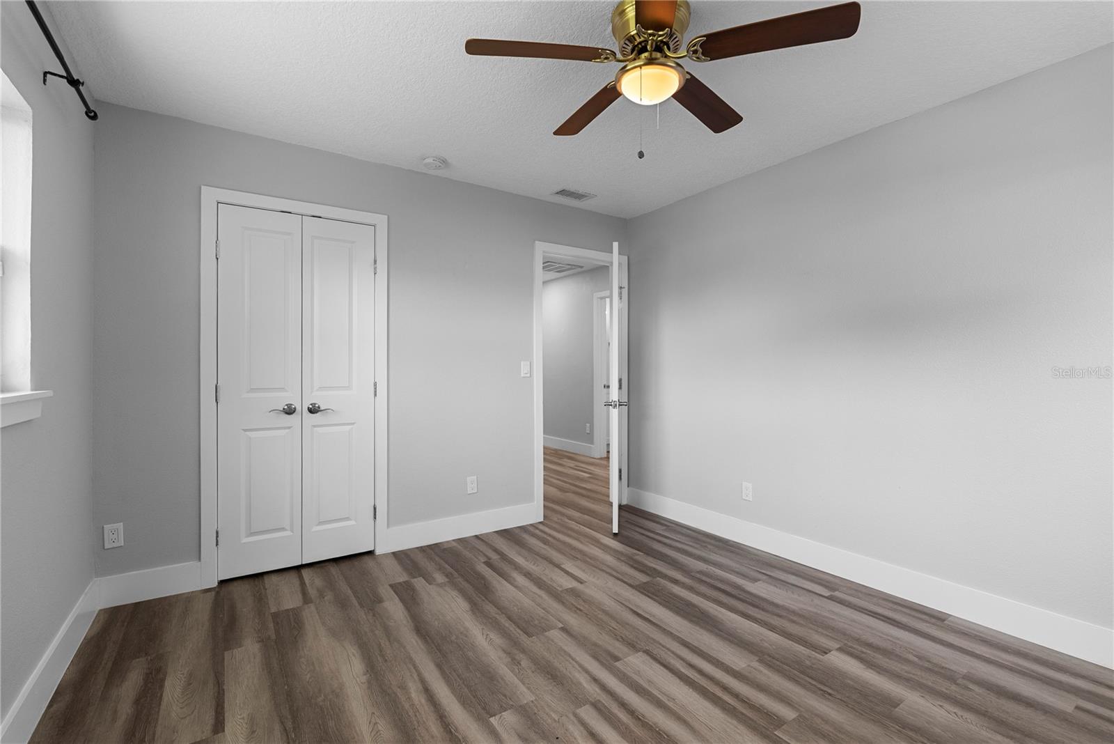 1350 Sasoon Ave Property Photo 18