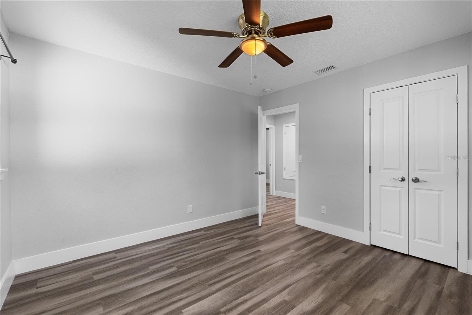 1350 Sasoon Ave Property Photo 20