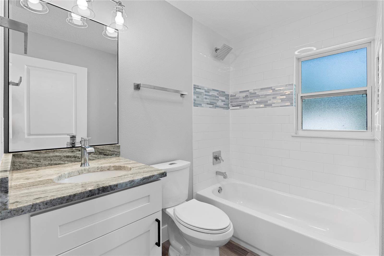 1350 Sasoon Ave Property Photo 21