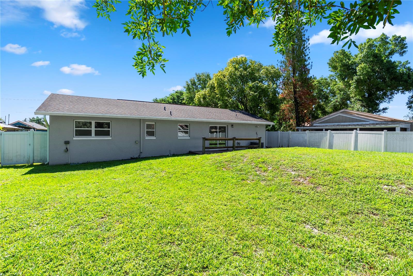 1350 Sasoon Ave Property Photo 25