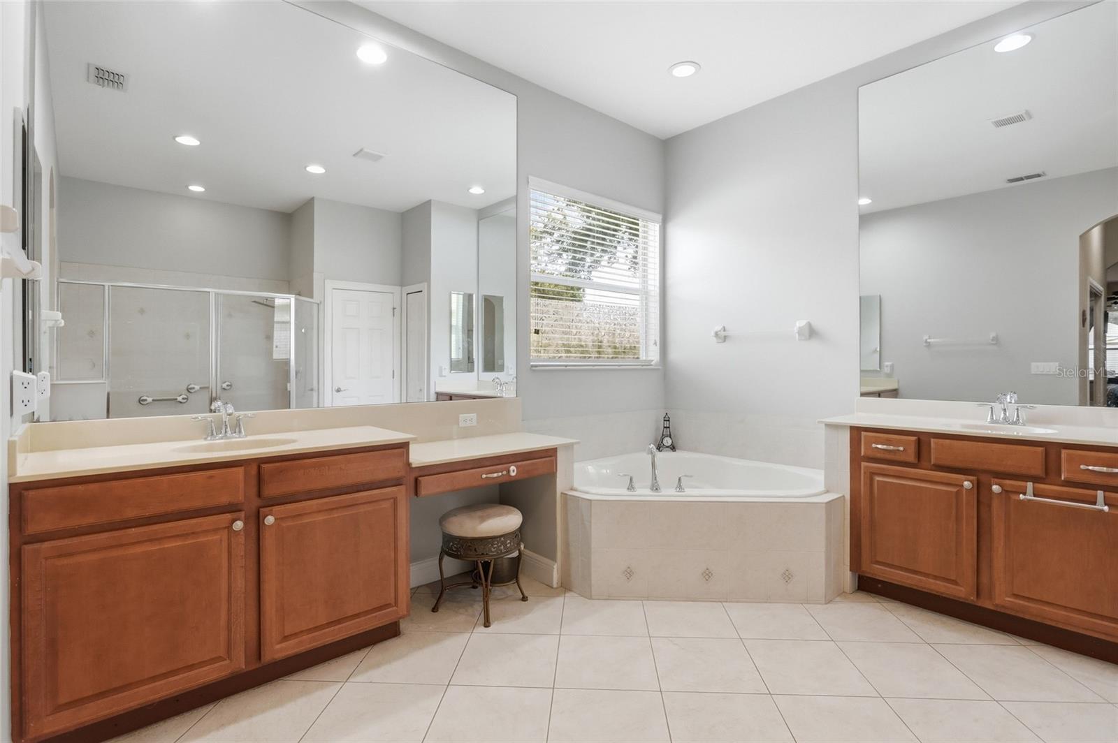 1830 Burdock Dr Property Photo 11