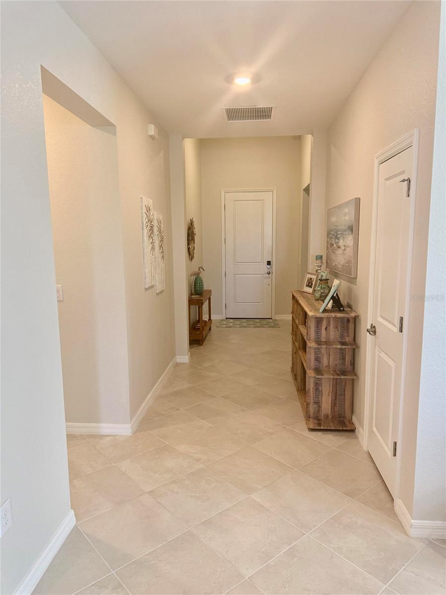 10852 Sun Drop St Property Photo 5